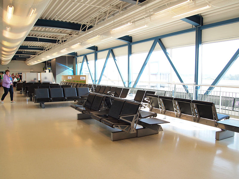 File:Helsinki-Vantaa Airport 3.jpg