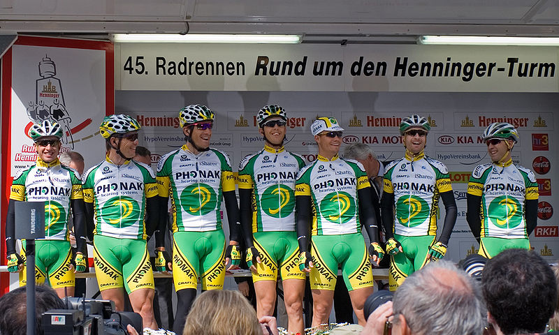 File:Henninger Turm 2006 - Phonak Cycling Team.jpg