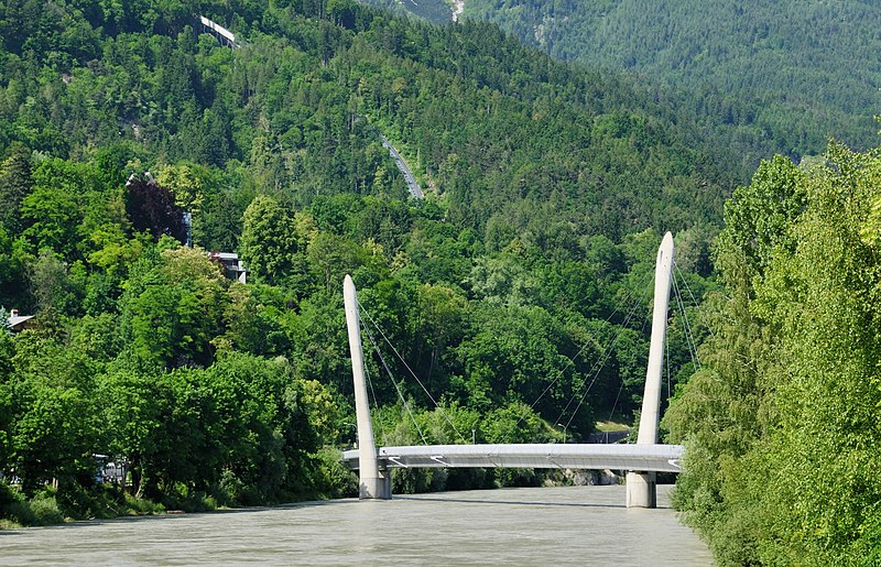 File:Innsbruck - Innbrücke Hungerburgbahn1.jpg