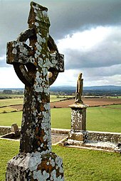 Keltenkreuz: Frühe Formen, Spätere Formen, Vorkommen in Irland und Großbritannien