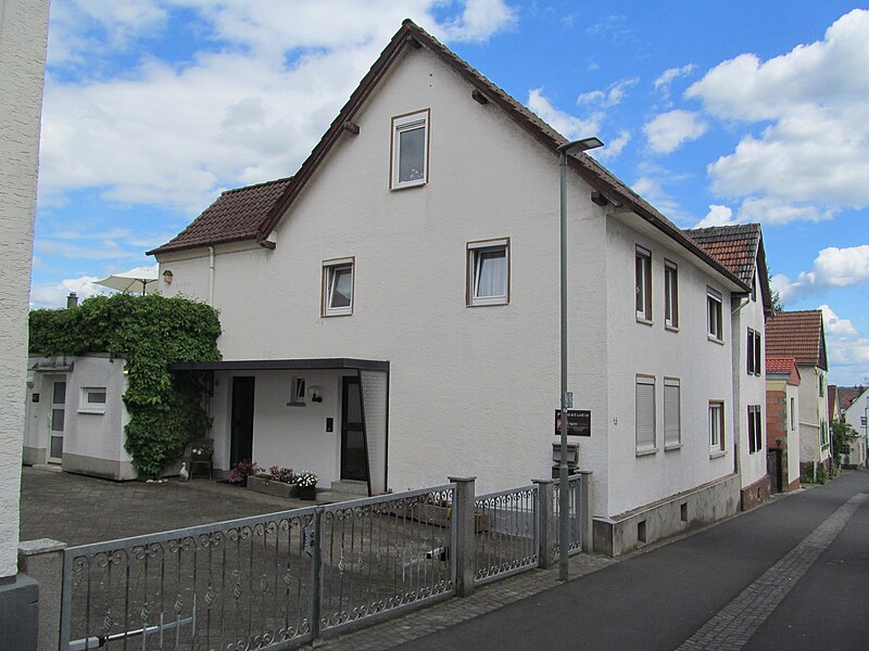 File:Jungfernstraße 15, 1, Wieseck, Gießen, Landkreis Gießen.jpg