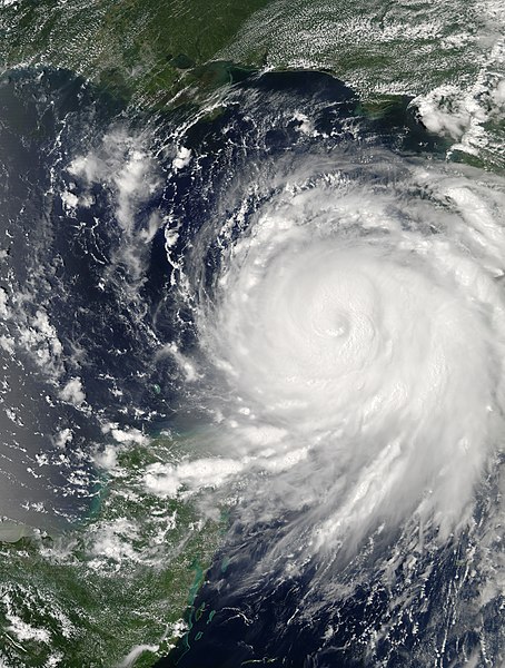 File:Katrina 2005-08-27 1925Z.jpg