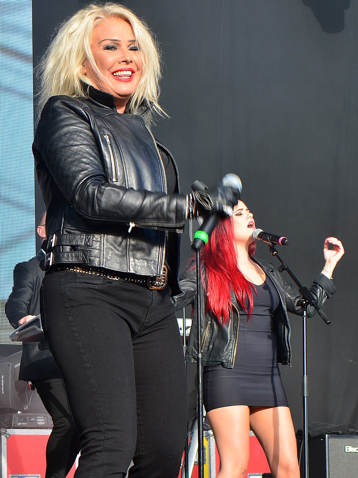 1200px Kim_Wilde_2014