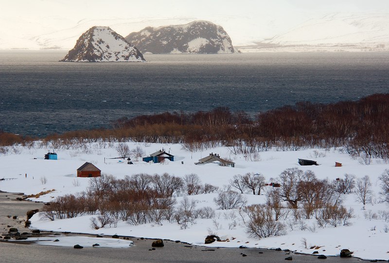 File:Kurile lake.jpg