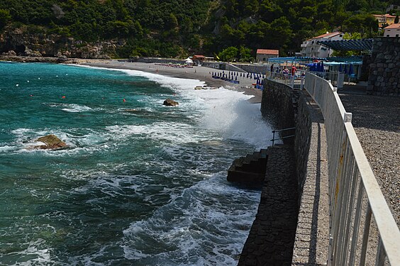 L'Aquila Sea Beach