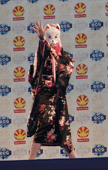 File:L19 - Cosplay - Japan Expo 2012.JPG