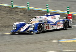 Toyota TS030 Hybrid Le Mansin 24 tunnin ajossa 2013.