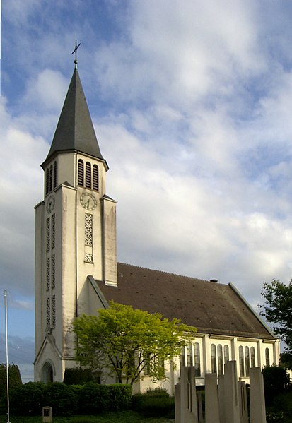 File:Loechlé, Église Notre-Dame-de-la-Maternité.jpg