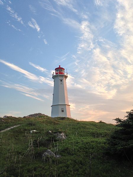 File:Louisbourg Lighthouse at sunset 1.jpg