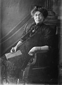 Margaret Murray Washington circa 1915.jpg