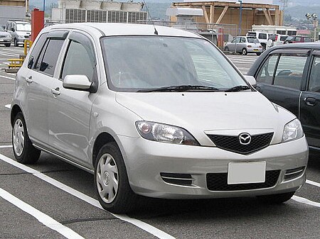 ไฟล์:Mazda-Demio-2nd_2003-front.jpg