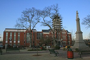 Henry County Courthouse in McDonough, genoteerd op NRHP nr. 80001092 [1]