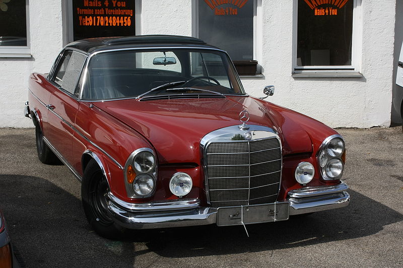 File:Mercedes Benz W111 220SE Front.jpg