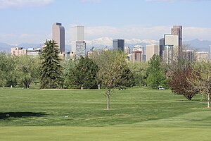 Mount Evans and Denver skyline (3568126264).jpg