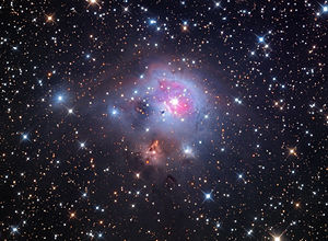 Aufnahme des Reflexionsnebels NGC 2282 und des darinligenden Sternhaufens OCL 535 mithilfe des 81-cm-Spiegelteleskops des Mount-Lemmon-Observatoriums.