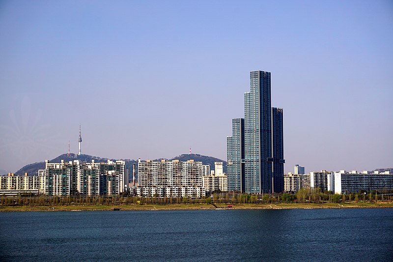 File:N Seoul Tower and Raemian Caelitus.jpg