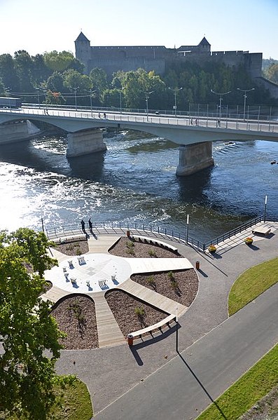 File:Narva promenaad.jpg
