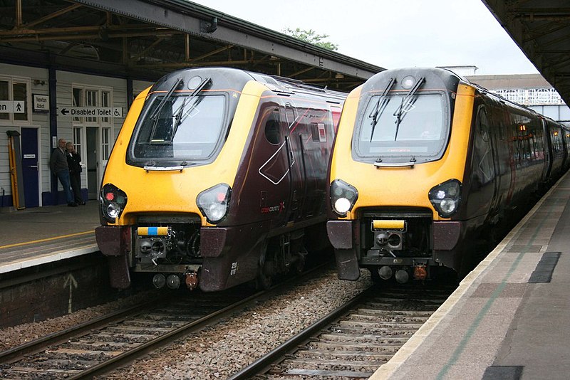 File:Newton Abbot station, Cross Country Voyagers - geograph.org.uk - 1715919.jpg