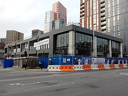 Строительство здания Nine Elms tube stn Oct2019.jpg 