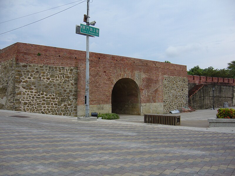 File:Old East Gate (3839448664).jpg