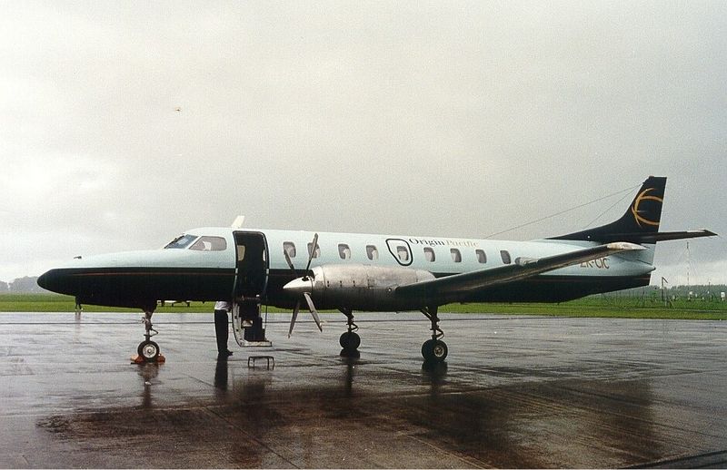 File:Origin Pacific Fairchild SA-227AC Metro III Zuppicich-2.jpg