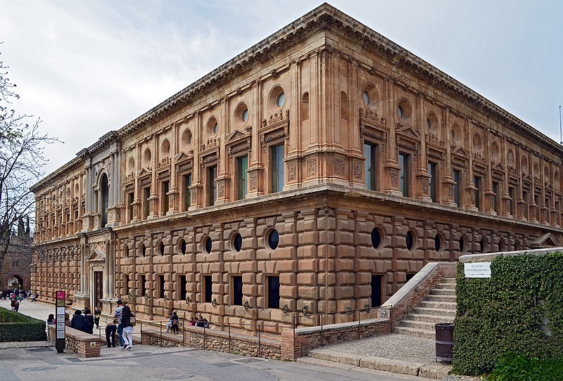 File:Palacio de Carlos V - panoramio.jpg