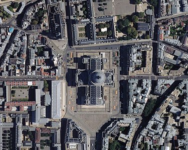 Place Du Panthéon: Posizione e accesso, Origine del nome, Storia