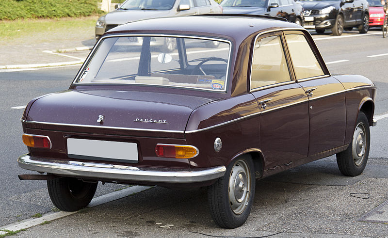 File:Peugeot 204 rear 20120630.jpg