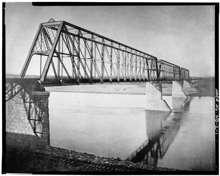 File:Photocopy from George S. Morison's The Bismark Bridge, 1883. NORTH WEB AND EAST PORTAL OF BRIDGE - Bismarck Bridge, Spanning Missouri River, Bismarck, Burleigh County, ND HAER ND,8-BISMA,3-1.tif