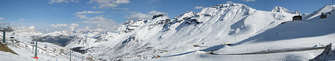 Blick vom Pordoijoch Richtung Osten