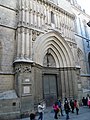 La que substitueix l'anterior a catedral de Barcelona i també la va substituir a es:Catedral de Santa Eulalia de Barcelona, però hi fou substituïda al seu torn. A catedral de Barcelona i pt:catedral de Barcelona encara hi és.