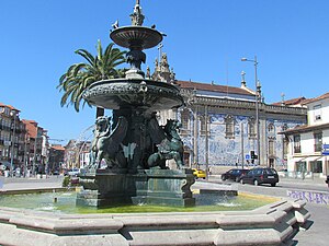 Porto, Fonte dos Leões (1).jpg 