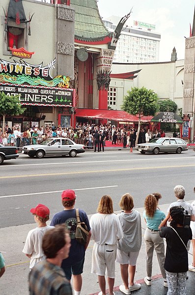 File:Premiere at Chinese Theater (3555046774).jpg