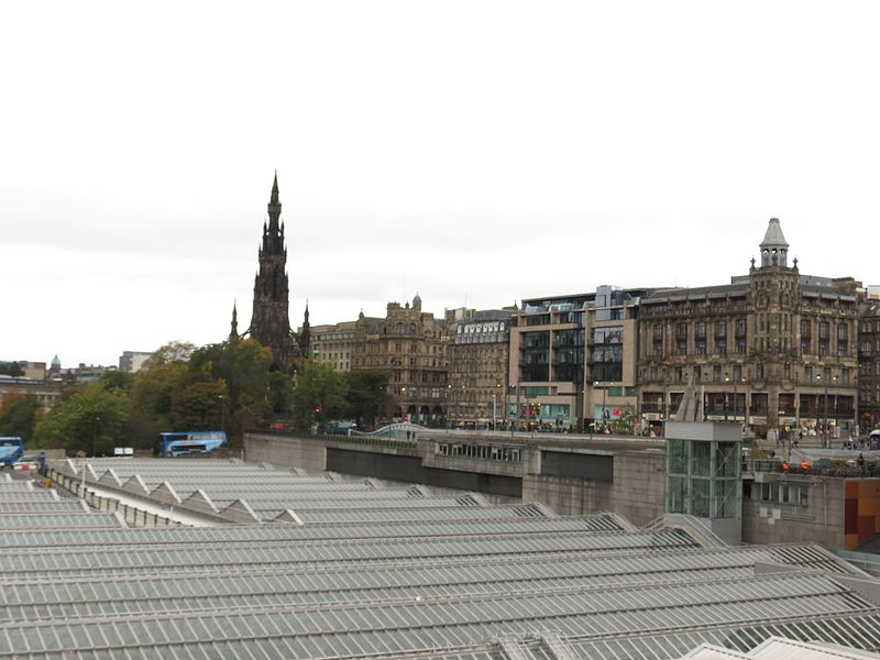 File:Princes Street, Edinburgh (15473485599).jpg