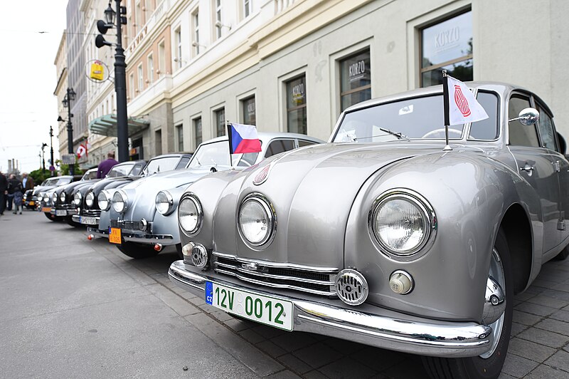 File:Prvomájová Veterán Tatra Rallye Bratislava (26721948186).jpg