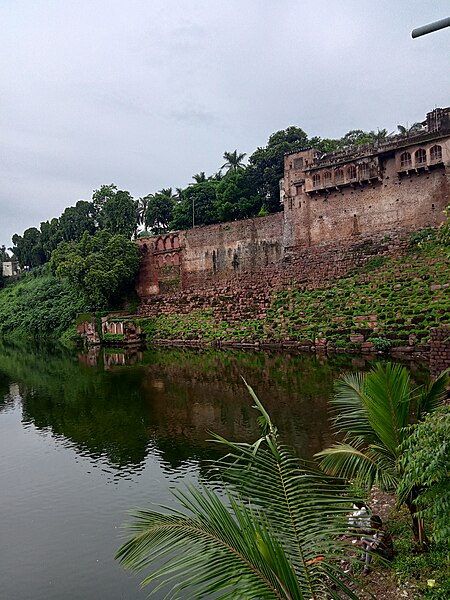 File:Rani Kamla Pati Palace.jpg