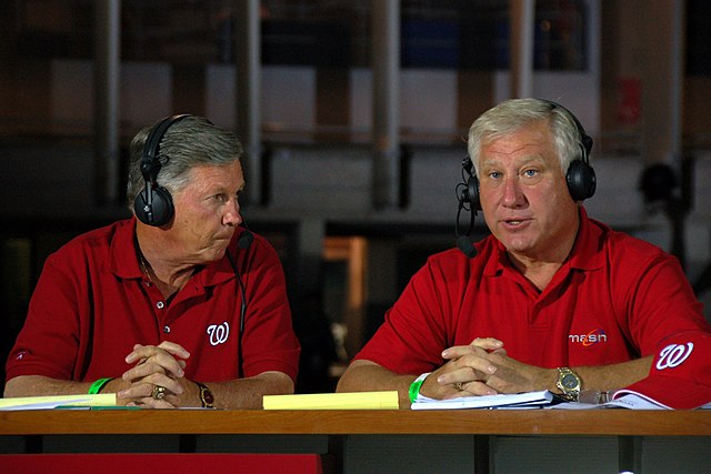 Ray Knight in 2007 (on right), who scored the winning run in Game 6, was named 1986 World Series MVP.