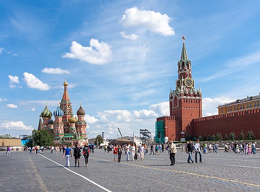 Kreml und Roter Platz mit der Basilius-Kathedrale (UNESCO-Welterbe in Europa)