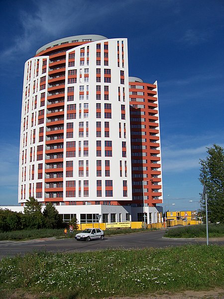 File:Rezidence Prague Towers, přes Červeňanského.jpg