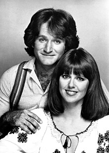 Williams and Dawber in a promotional picture, 1978 Robin Williams and Pam Dawber 1978.jpg