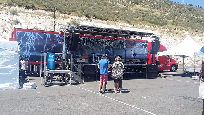 File:Rolling Thunder stage truck, HeavenFest 2016.jpg