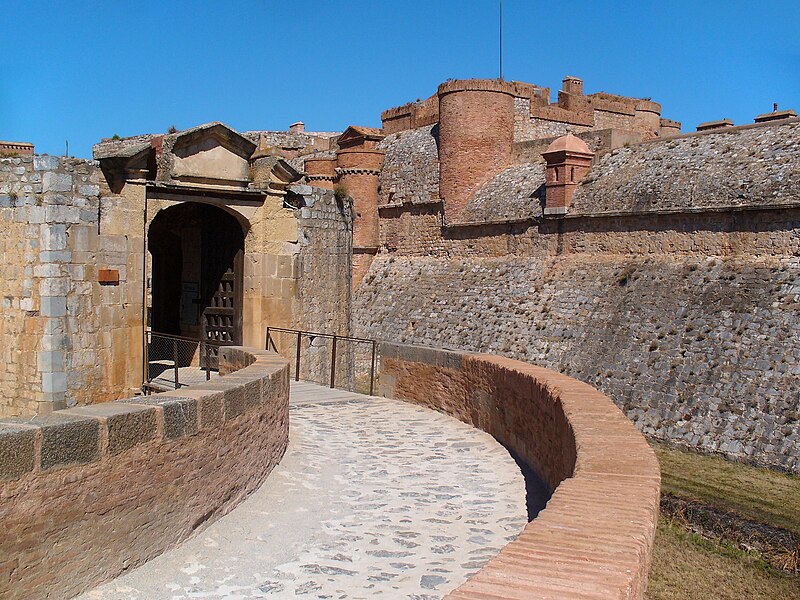 File:Salses-le-Château - Forteresse 20.jpg