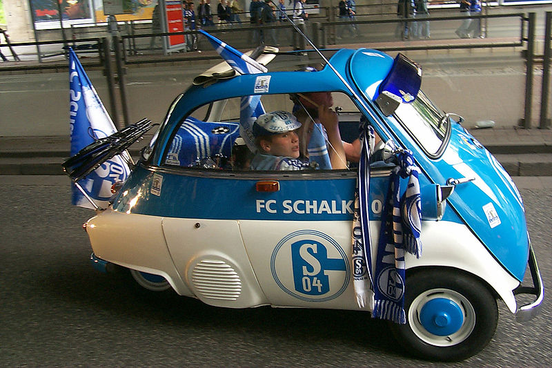 File:Schalke Auto01.jpg