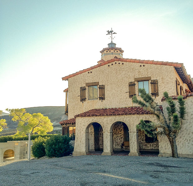 File:Scotty's Castle, Death Valley (16870420253).jpg