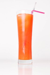 <span class="mw-page-title-main">Sex on the Beach</span> Cocktail mainly composed of vodka