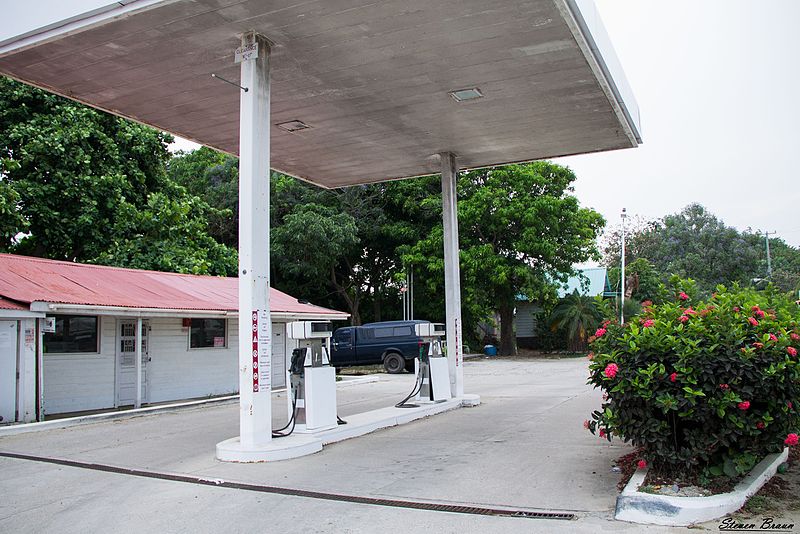 File:Shell Gas Station - panoramio (8).jpg