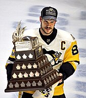 170px-Sidney_Crosby_with_Conn_Smythe_Trophy_2017-06-11_2 Sidney Crosby Pittsburgh Penguins Sidney Crosby 