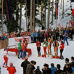 Siegerehrung Abfahrt 15.01.1975.jpg