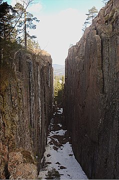 The Slåttdalsskrevan gorge