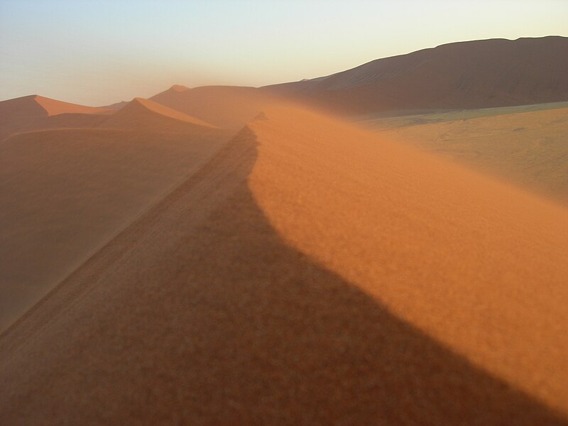 File:Sossusvlei, Namibia (3137723977).jpg